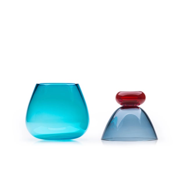 Small Blue & Red Kount Vase by Karim Rashid for Purho For Sale - Image 4 of 6