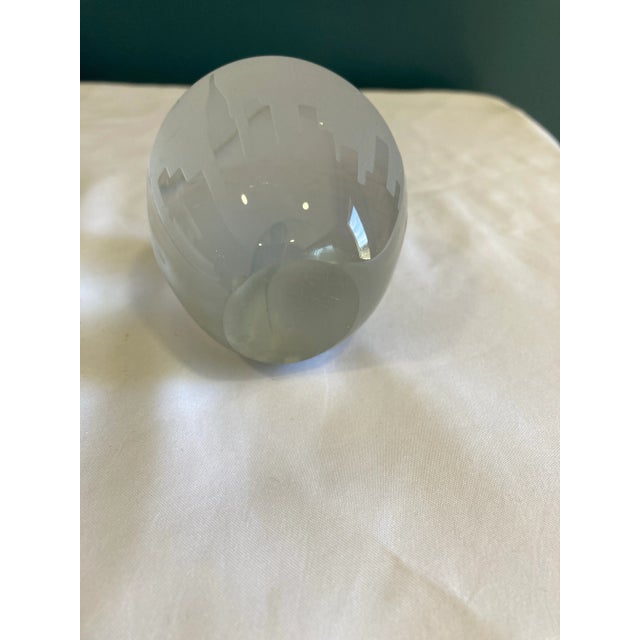 Vintage New York City Skyline Glass Apple Paperweight For Sale In Oklahoma City - Image 6 of 6