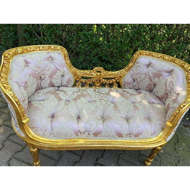 Pink 1970s French Louis XVI Gilt Beech Pink Damask Settee - 1Pc For Sale - Image 8 of 17