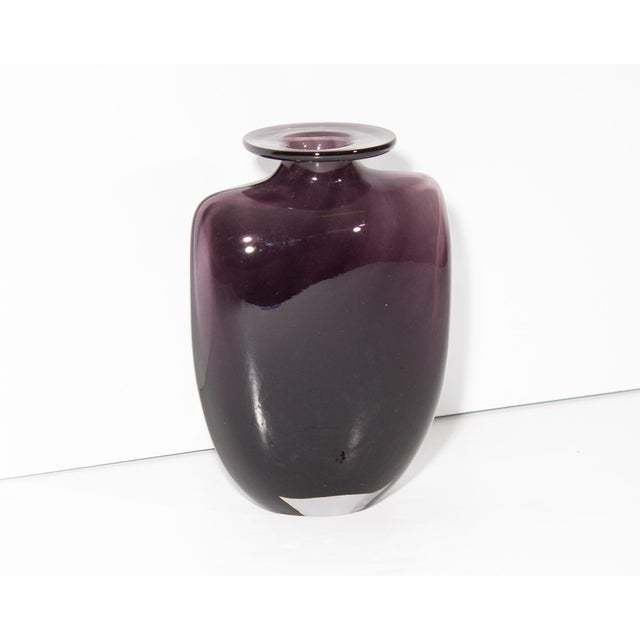 Mid-Century Modern “Swing” Purple Glass Vase by Kjell Engman for Kosta Boda For Sale - Image 3 of 6