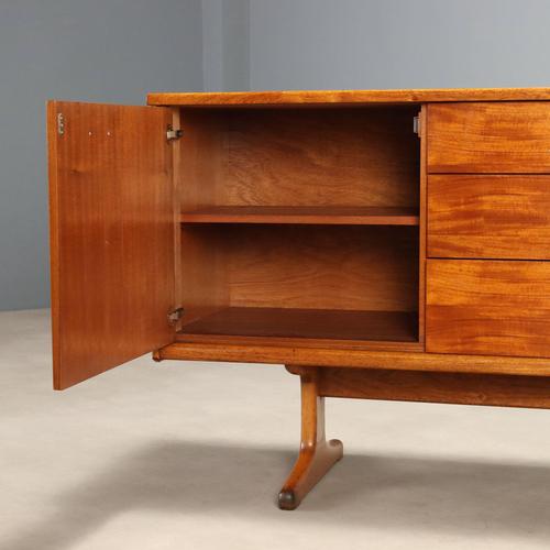English Manufacture Sideboard in Teak Veneer, 1960s For Sale - Image 4 of 11
