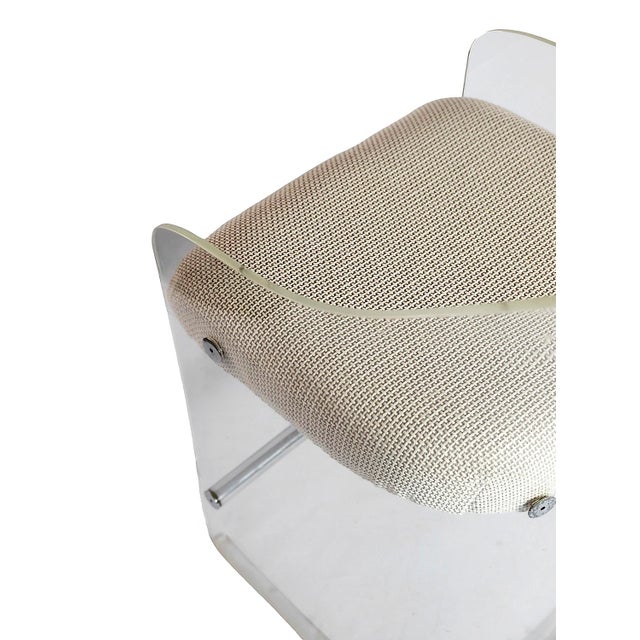 Set of Mid-Century Acrylic Glass Lotus Bar Stools attributed to Vladimir Kagan, 1970s For Sale - Image 4 of 9