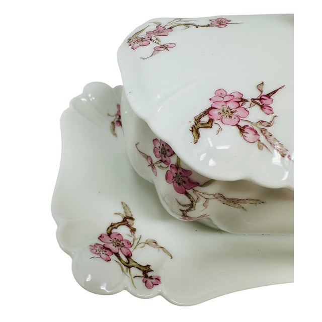 Antique Haviland Limoges Gravy Boat With Attached Underplate, Schleiger 222 Pink Cherry Blossom Floral Pattern, 1876-1889 H&Co/L Mark For Sale - Image 10 of 18