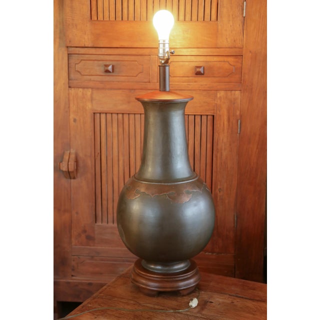 1960s Mid-Century Chinoiserie Brass & Copper Urn Table Lamp, Beautiful Dark Patina For Sale - Image 18 of 18