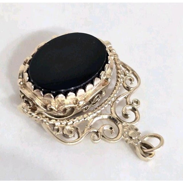 Vintage 9ct Yellow Gold, Tigers Eye, and Black Onyx Fob Pendant, London, 1970 For Sale - Image 4 of 11