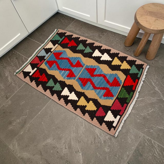 Farmhouse Handmade Rug Turkish Kilim Small Rug Entry Mat Doormat 2x3 Ft Approx For Sale - Image 3 of 11
