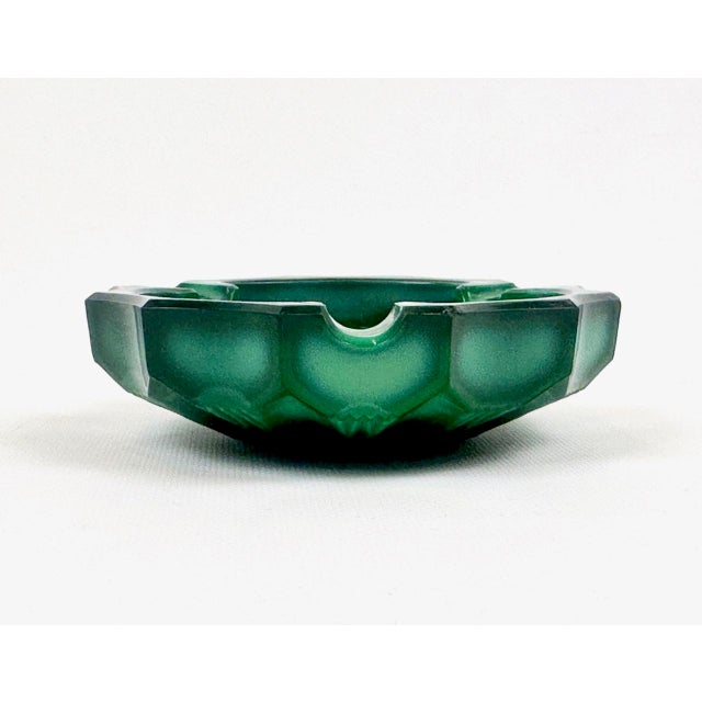1950s Bohemian Malachite Ashtray from Jablonec Glassworks, 1960s For Sale - Image 5 of 8