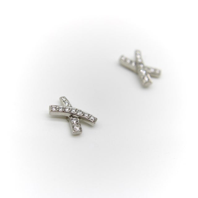 Tiffany and Co. 1980s Vintage Paloma Picasso for Tiffany & Co. Platinum and Diamond Kiss Earrings, A Pair For Sale - Image 4 of 10