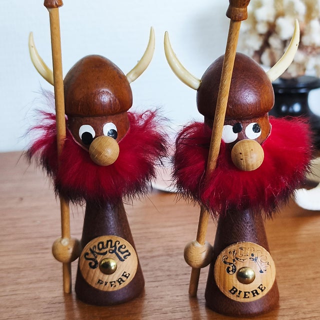 Mid-Century Modern Teak Viking Figurines by Sallingboe for Skansen, Denmark, 1960s, Set of 2 For Sale - Image 3 of 14