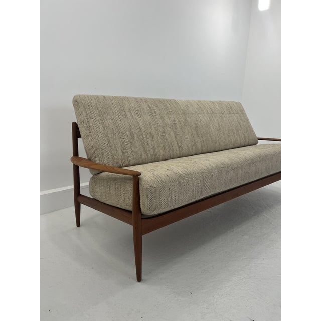 FD 118 Teak Sofa by Grete Jalk for France & Daverkosen, 1950s For Sale - Image 3 of 14