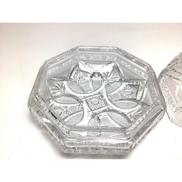 Early 20th Century Vintage Large Eight Sided Cut Glass Dresser Box 8” in Diameter For Sale - Image 5 of 7