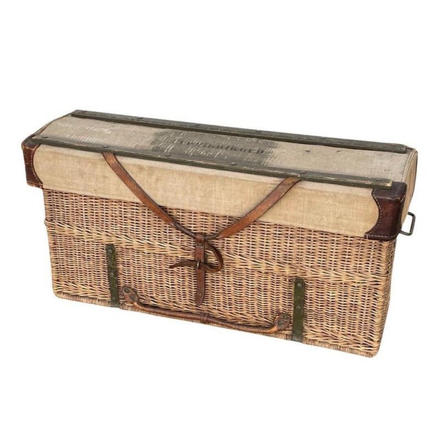 German Wicker Provisions Case with Leather Straps For Sale - Image 10 of 10