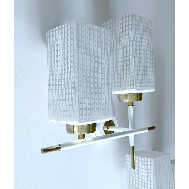 Mid-Century Modern Vintage French Glass Sconces, 1960s, Set of 2 For Sale - Image 3 of 18