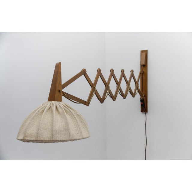 1960s Scandinavian Scissor Wall Lamp in Wood and Fabric, 1960s For Sale - Image 5 of 18