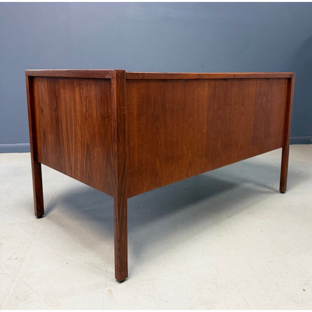 Jens Risom 1960s Mid-Century Modern Jens Risom Attributed Walnut Writing Desk For Sale - Image 4 of 11
