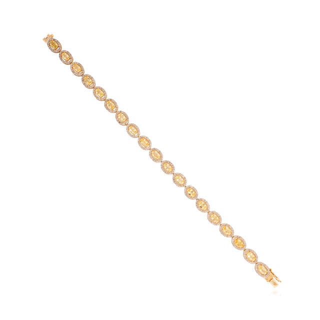 Mid-Century Modern Luxury 5.76 Ct Yellow Sapphire & Diamond Halo Tennis Bracelet in 14k Yellow Gold For Sale - Image 3 of 13