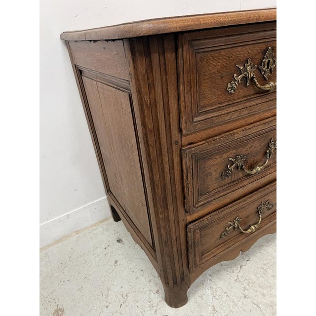 Louis XIV Style Chest of Drawers in Oak, 1900s For Sale - Image 11 of 15