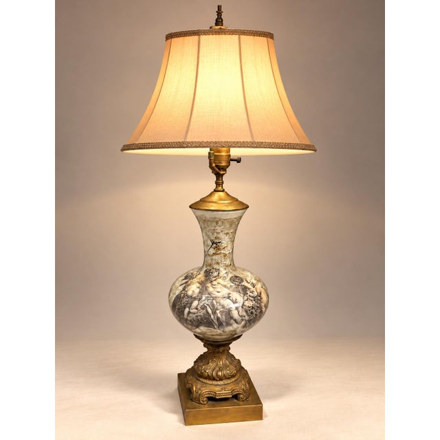 Vintage Neoclassical Cherub Glass Table Lamp For Sale - Image 4 of 6