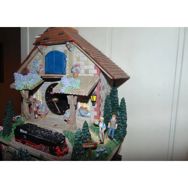 Bradford Exchange Figure Train Clock, 1980s For Sale - Image 4 of 9