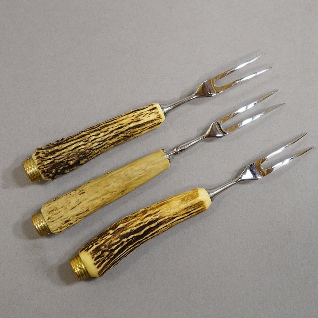 Vintage Stainless Steel and Horn Cutlery Serving Forks, Wingen 1960s Item e8198 3-piece hunting serving set (3 forks) made...