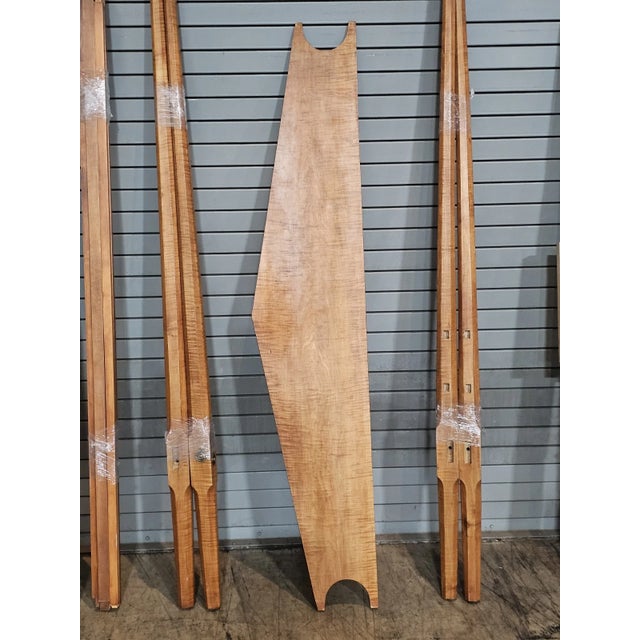 Late 20th Century Douglas Campbell Benchmade Tiger Maple King Size Pencil Post Canopy Bed Maine For Sale - Image 4 of 10