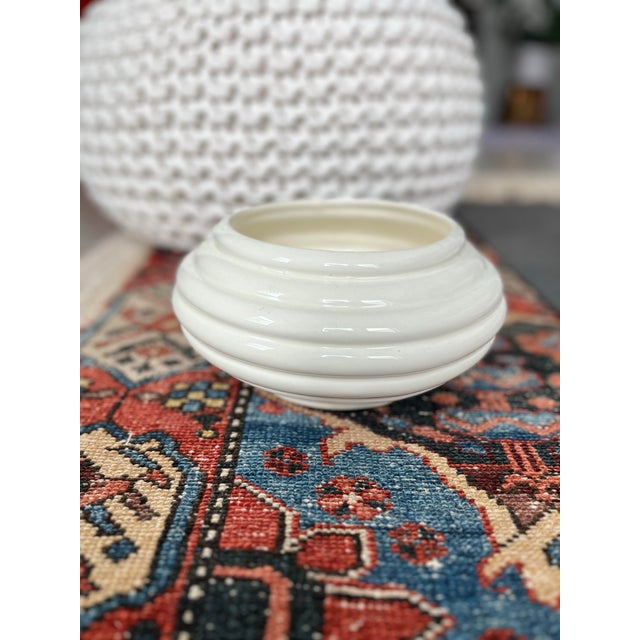 Haeger Vintage Haeger Beehive Ivory Ceramic Cachepot For Sale - Image 4 of 10