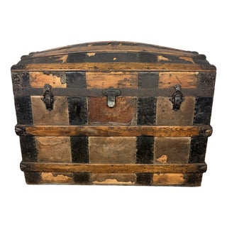 Antique Victorian Dome Trunk, 1800s For Sale