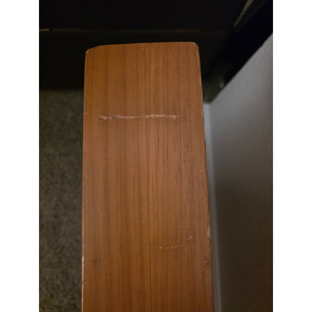 Tan Vintage Broyhill Fontana Honey Oak Queen Bed | One-Owner | Excellent Condition For Sale - Image 8 of 16