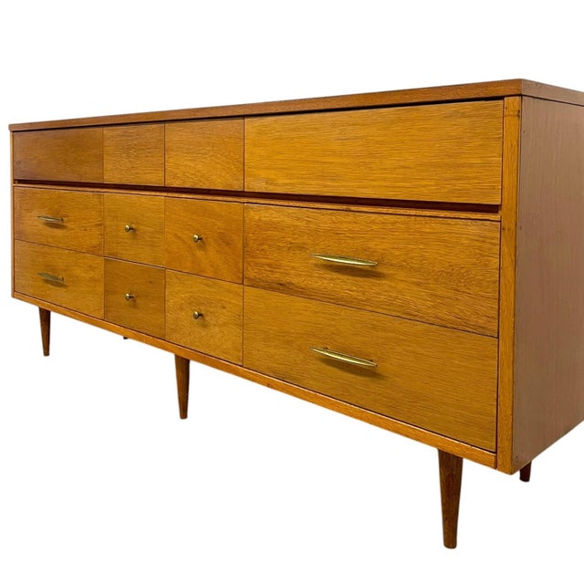 Vintage Mid Century Modern Credenza Dresser With 12 Drawers, Tapered Legs and Brass-Toned Hardware For Sale - Image 4 of 9