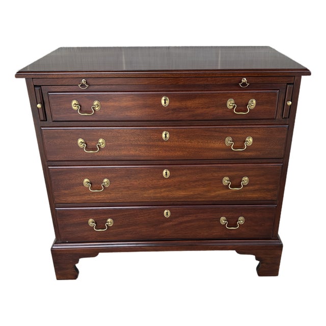 (B) Henkel Harris Mahogany Bracket Foot 4 Drawer Bachelor Chest For Sale