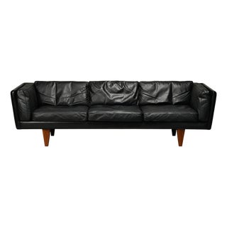 Model V11 3-Seater Sofa in Black Leather by Illum Wikkelsø, Denmark, 1960s For Sale