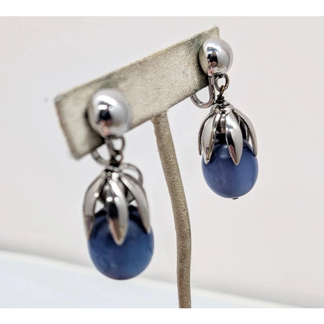 Napier Vintage Signed Napier Cumquat Rhodium Plated Blue Moonglow Resin Drop Clip Earrings-2 Pieces For Sale - Image 4 of 9