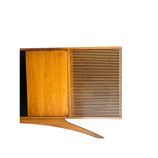 Mid-Century Modern Mid Century Modern Sculptural Credenza / Stereo Cabinet For Sale - Image 3 of 13