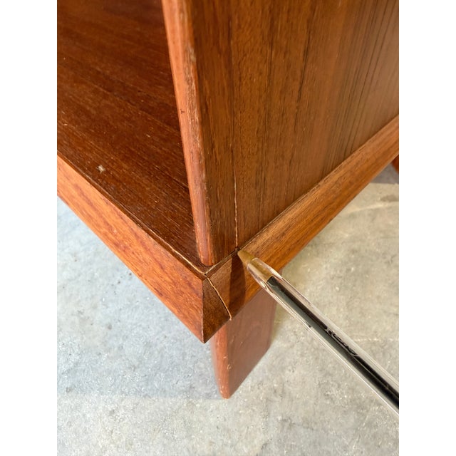 Mid Century Danish Modern Teak Nightstands With Drawer & Open Shelf – A Pair For Sale - Image 16 of 18