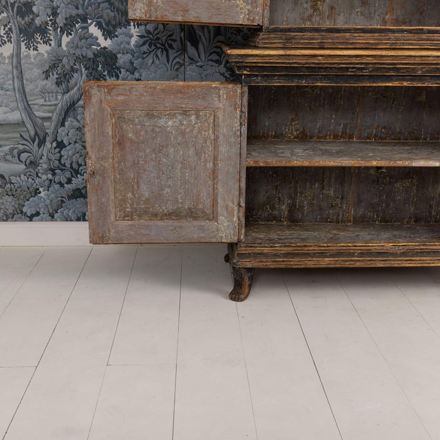 Wood 18th Century Swedish Baroque Period Cabinet in Original Paint With Bear Paw Feet For Sale - Image 7 of 18