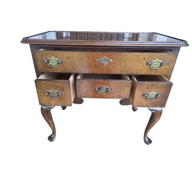 Vintage Hekman Queen Anne Walnut Burl Lowboy Dresser Chest Console Entry Table For Sale - Image 11 of 17