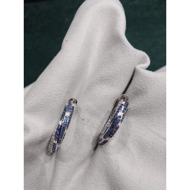 Gemstone details Diamond weight: 0.18 cts Blue sapphire weight: 1.48 cts 18K gold Net weight: 11.44 grams Gross weight:...