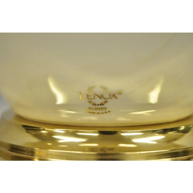 Vintage Lenox Porcelain and Brass Cream Jardinierie Decorated Table Lamp For Sale In Philadelphia - Image 6 of 11