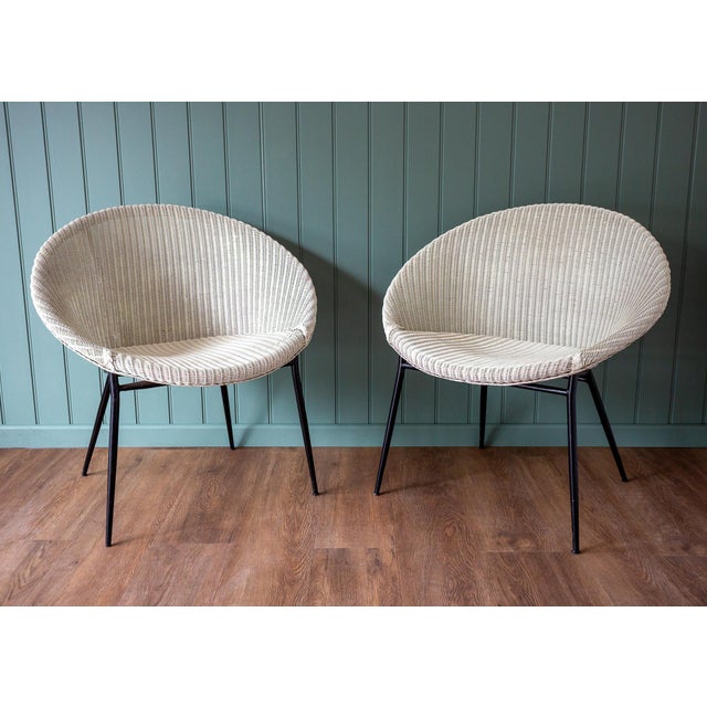 Mid-Century Modern Bauhaus Satellite Cocktail Lounge Chairs in Wicker and Steel by Lloyd Loom for Lusty, 1950s, Set of 2 For Sale - Image 9 of 18
