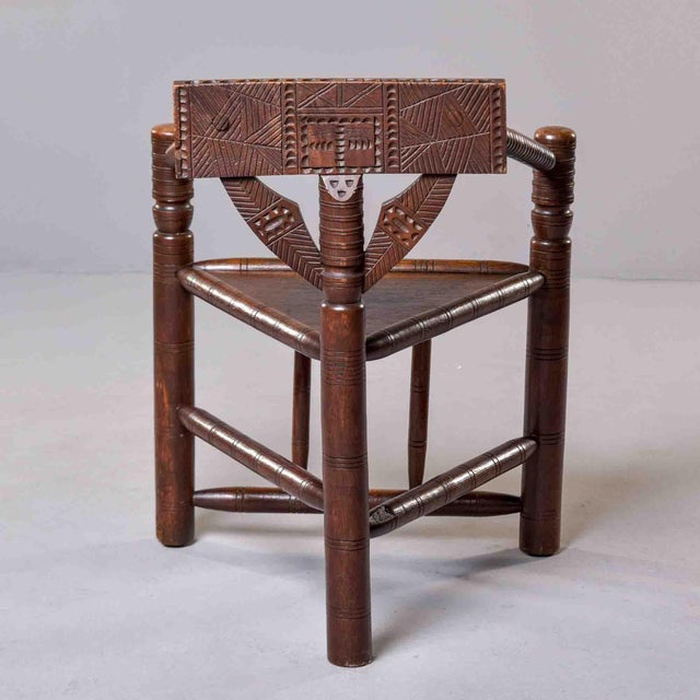 Wood 19th Century Welsh or English Folk Art Oak Corner Armchair For Sale - Image 7 of 11