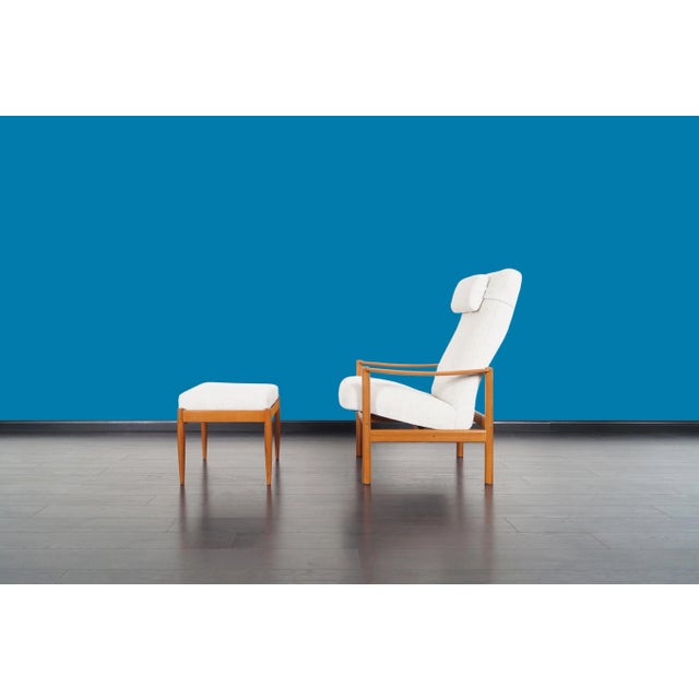 Mid-Century Modern Teak Reclining Lounge Chair and Ottoman, 1960s For Sale - Image 4 of 13