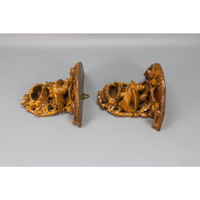 Brown Black Forest Carved Walnut Bird Nest Wall-Mounted Shelves, 1920s, Set of 2 For Sale - Image 8 of 18