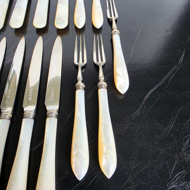 Antique Landers Frary & Clark Mother-of-Pearl Flatware Set, 31 Pieces For Sale In Los Angeles - Image 6 of 13