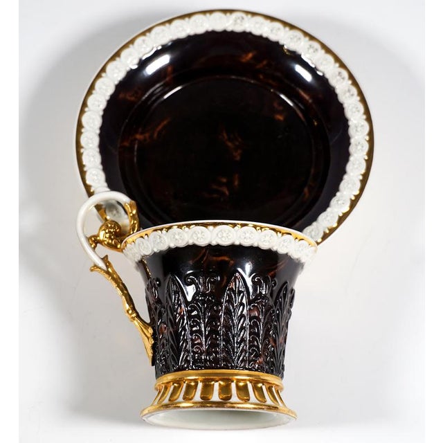 Early 19th Century Viennese Imperial Marble and Gilt Porcelain Collecting Cup with Acanthus Relief, 1821, Set of 2 For Sale - Image 5 of 8