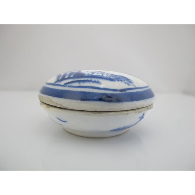 Japanese Japanese Shunga Secret Erotica Blue Porcelain Seal Paste or Trinket Jar With Lid For Sale - Image 3 of 10