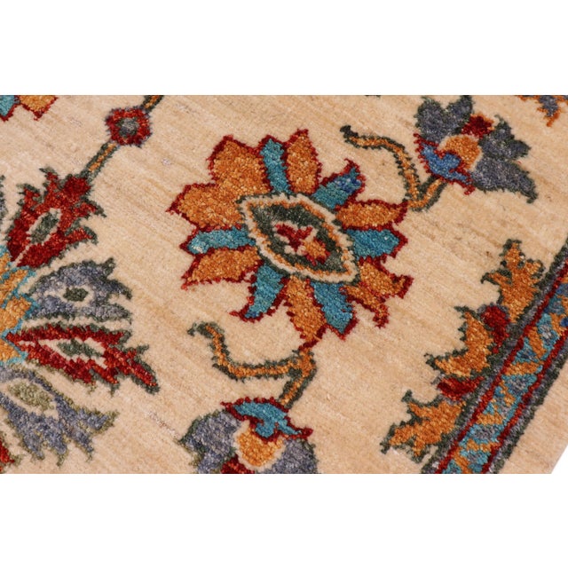 Shabby Chic Ziegler Beige/Red Wool Runner Rug- 2'2'' X 5'0'' For Sale In New York - Image 6 of 10
