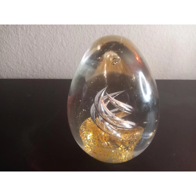 1960s 1960s Dynasty Gallery Heirloom Collectible Art Glass Paper Weight For Sale - Image 5 of 5