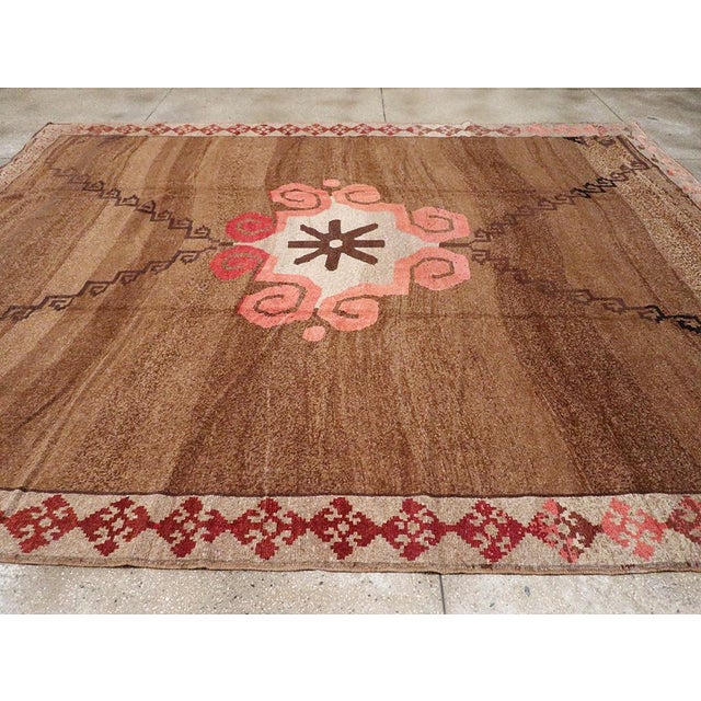 Galerie Shabab Collection Mid-20th Century Turkish Anatolian Carpet For Sale In New York - Image 6 of 10