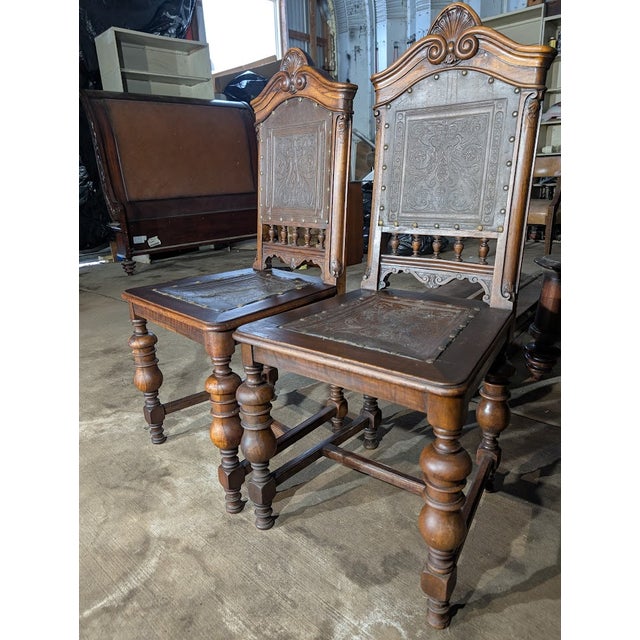 Early 20th Century Pair of Early 20th Century Jacobean / Henry II Revival Tooled Leather Dining Side Chairs For Sale - Image 5 of 9