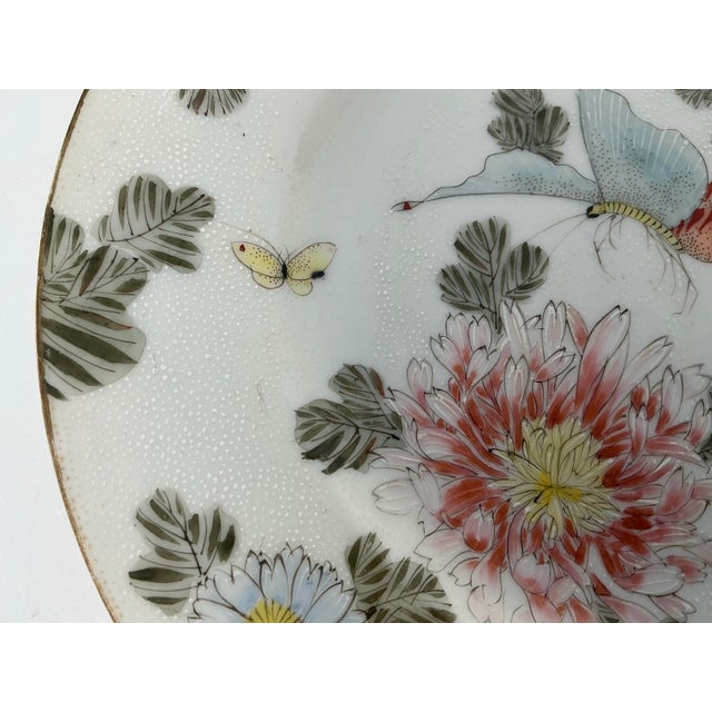 Pair or Antique Japanese Hand Painted Kutani Porcelain Dishes For Sale In Providence - Image 6 of 12